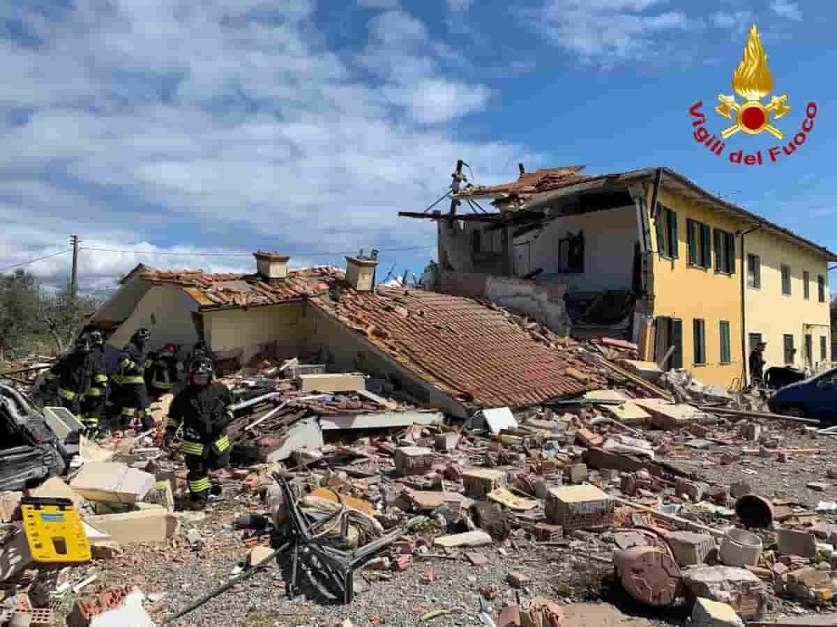 casa esplode montecarlo lucca