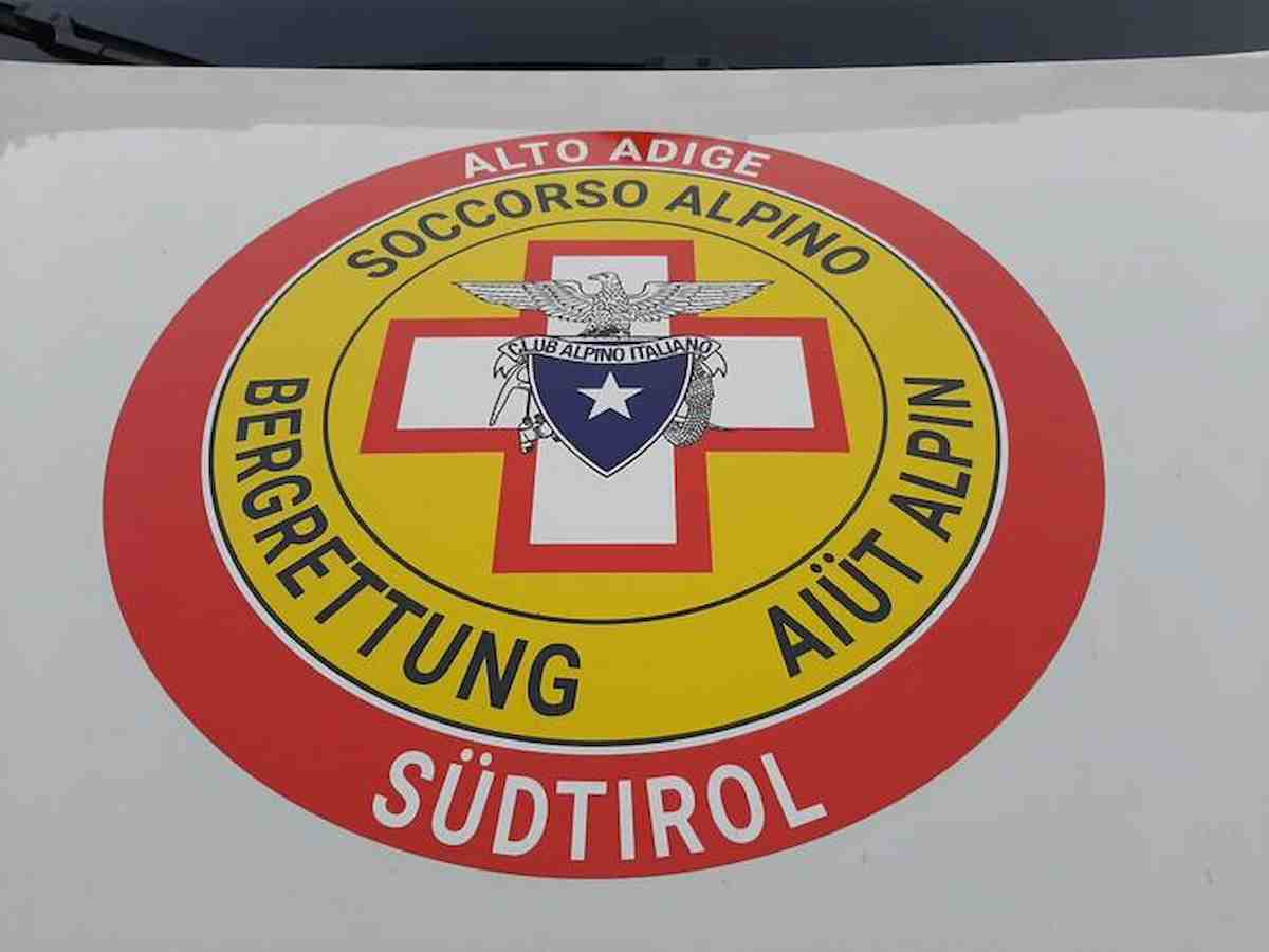 mistero-donna- morta -sacco-a-pelo-prato-Bolzano