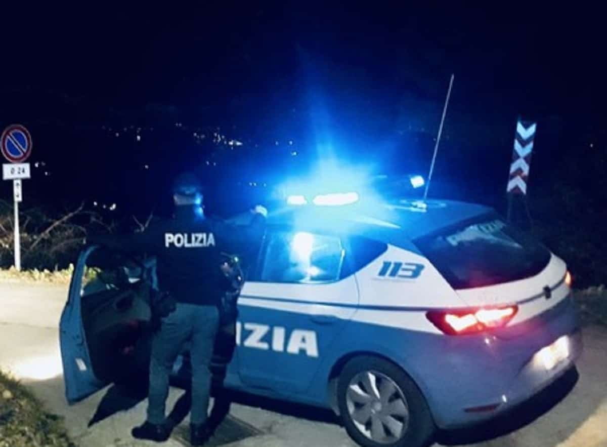Vietato agli under 21 e neo patentati portare più di una persona in auto di notte: la proposta di legge di Rosato (Italia Viva)