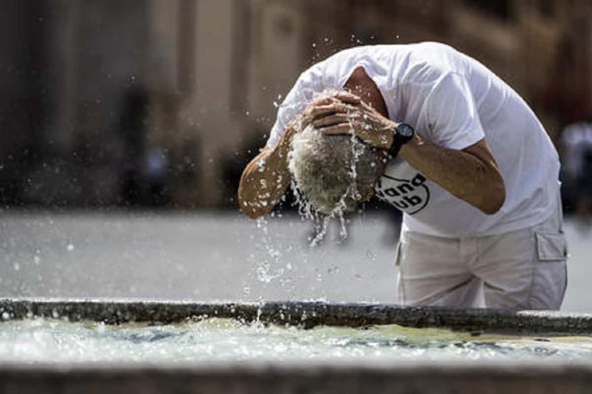 Le previsioni meteo per i prossimi giorni, foto Ansa