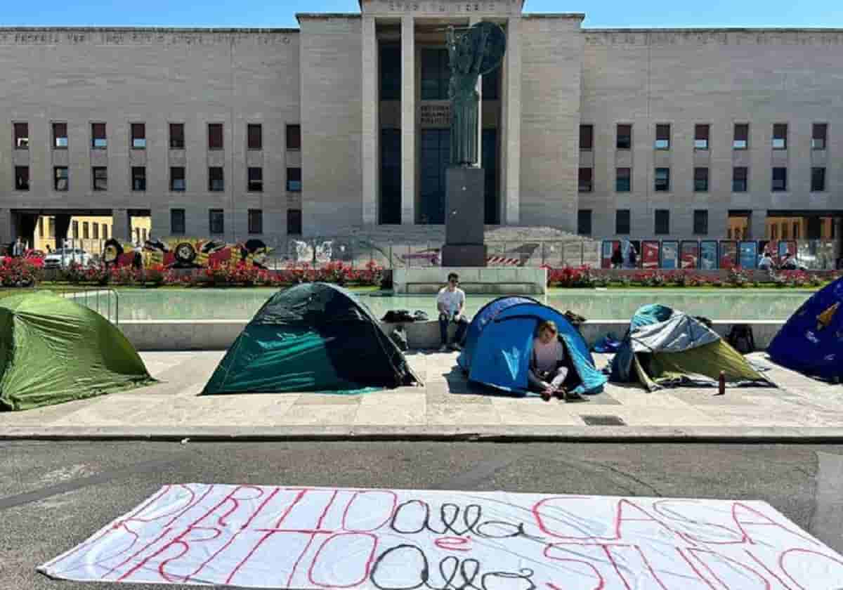 Caro affitti, foto Ansa