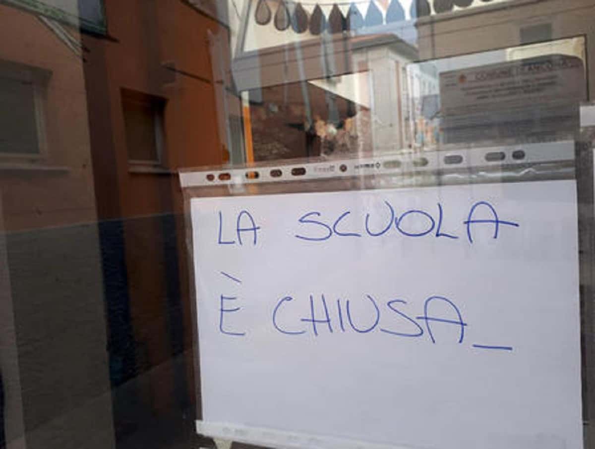 Scuole chiuse a Catanzaro, foto Ansa