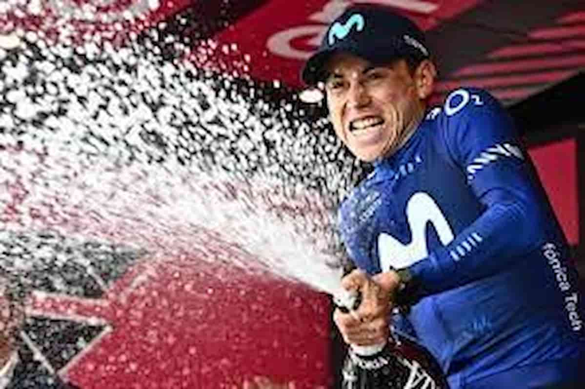 Giro dāItalia, il colombiano Einer Rubio primo sul traguardo svizzero di Crans Montana. Tappa accorciata a 75 km