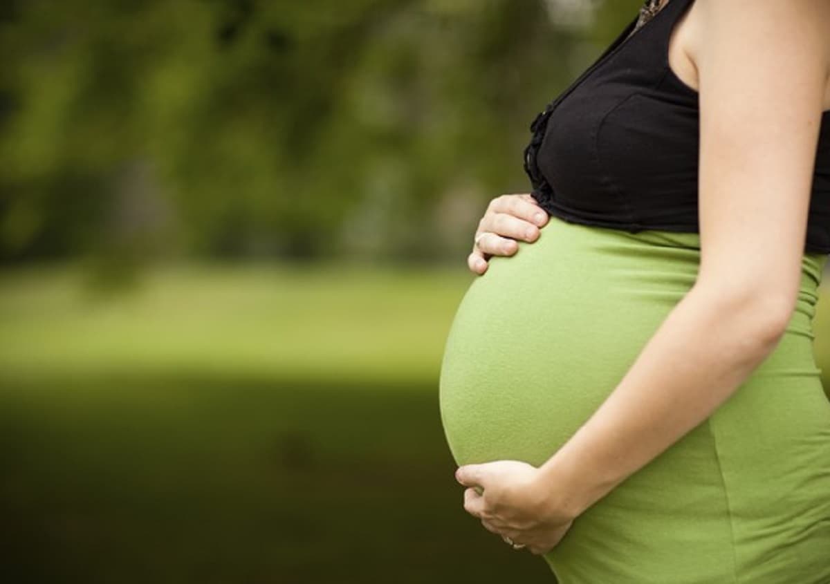 Forza il parto dell'amica, foto Ansa