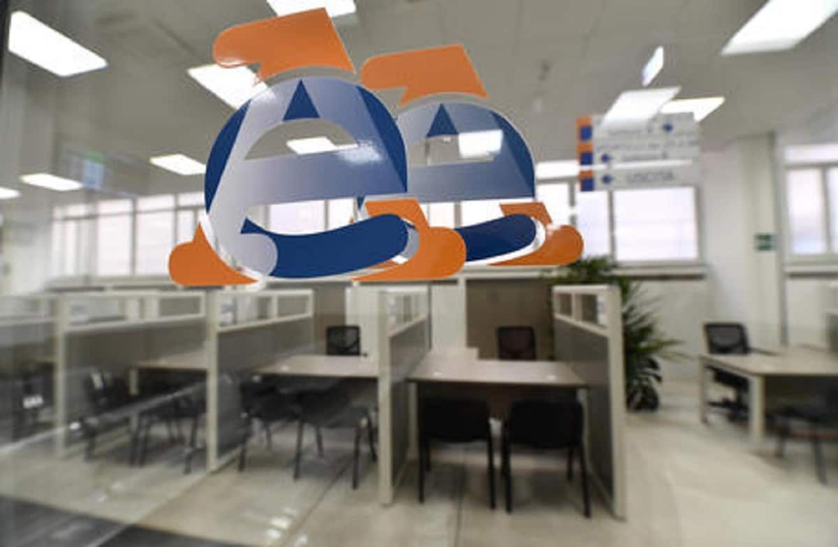 Micro tasse, foto Ansa