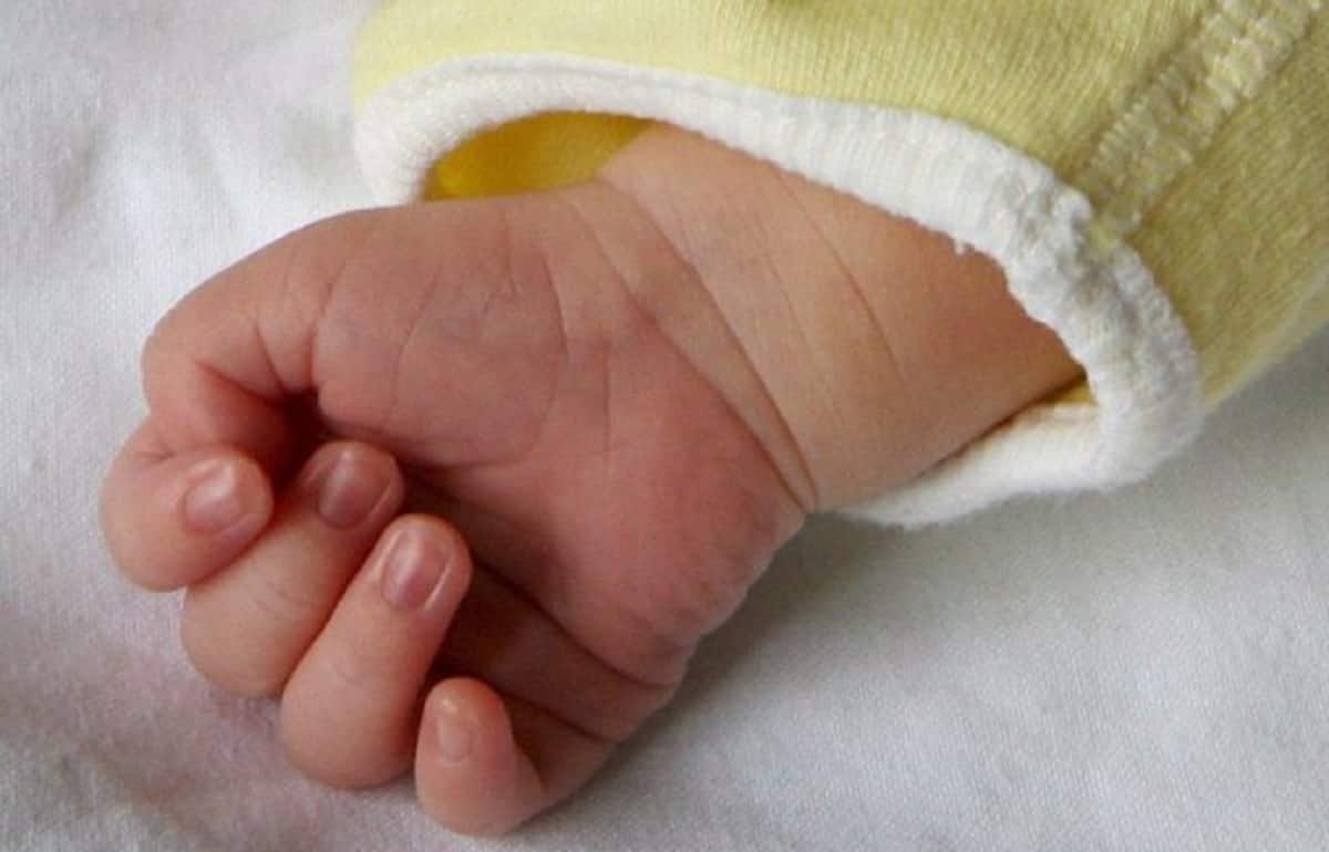 Neonata abbandonata, foto d'archivio Ansa