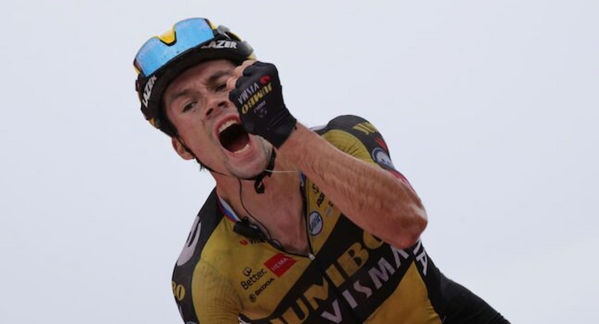 Giro d’Italia, lo sloveno Primoz Roglic incoronato a Roma, Cavendish ha vinto la volata all’ombra del Colosseo