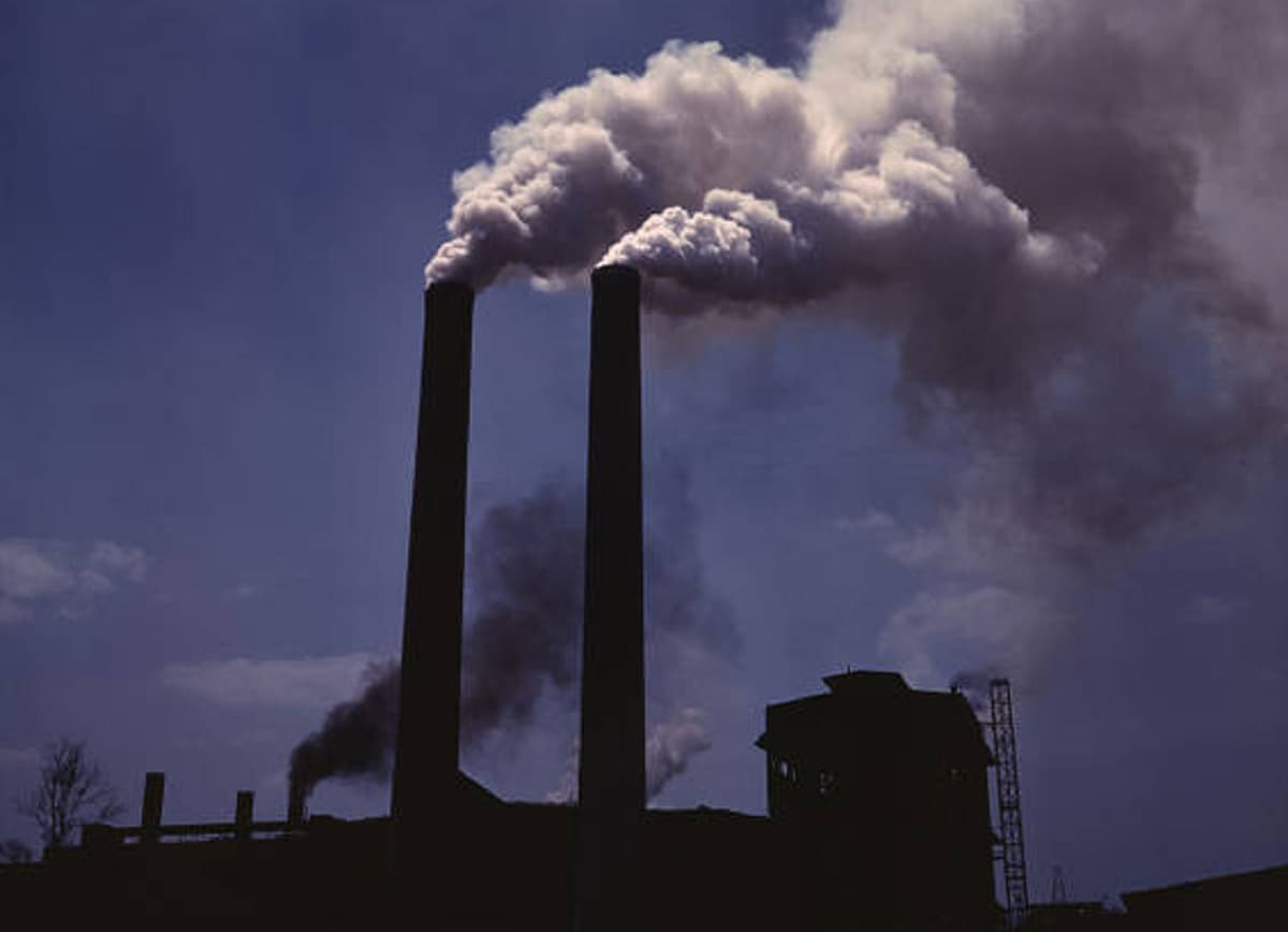 Tumori e aree inquinate, foto d'archivio Ansa