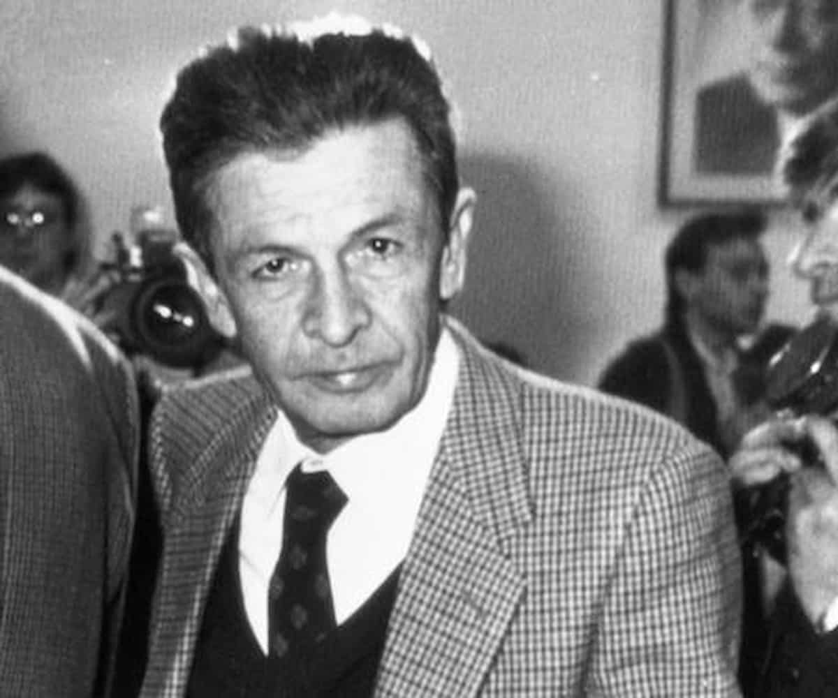 Addio superiorità morale dell’ex Pci: con Berlinguer i corrotti epurati, il politologo Pasquino spiega le ragioni