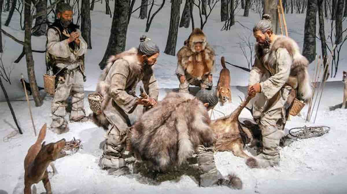 uomo cacciatore donna raccoglitrice