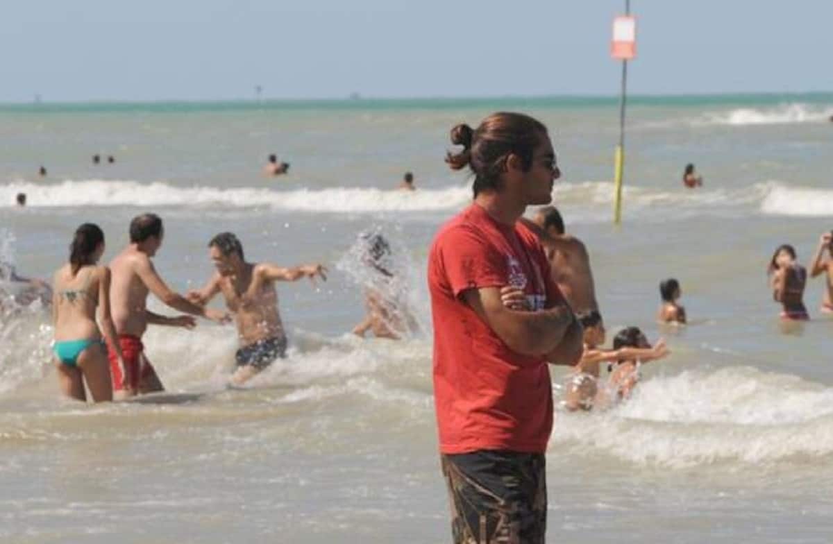 Ogni anno in Italia 400 persone muoiono annegate, foto d'archivio Ansa