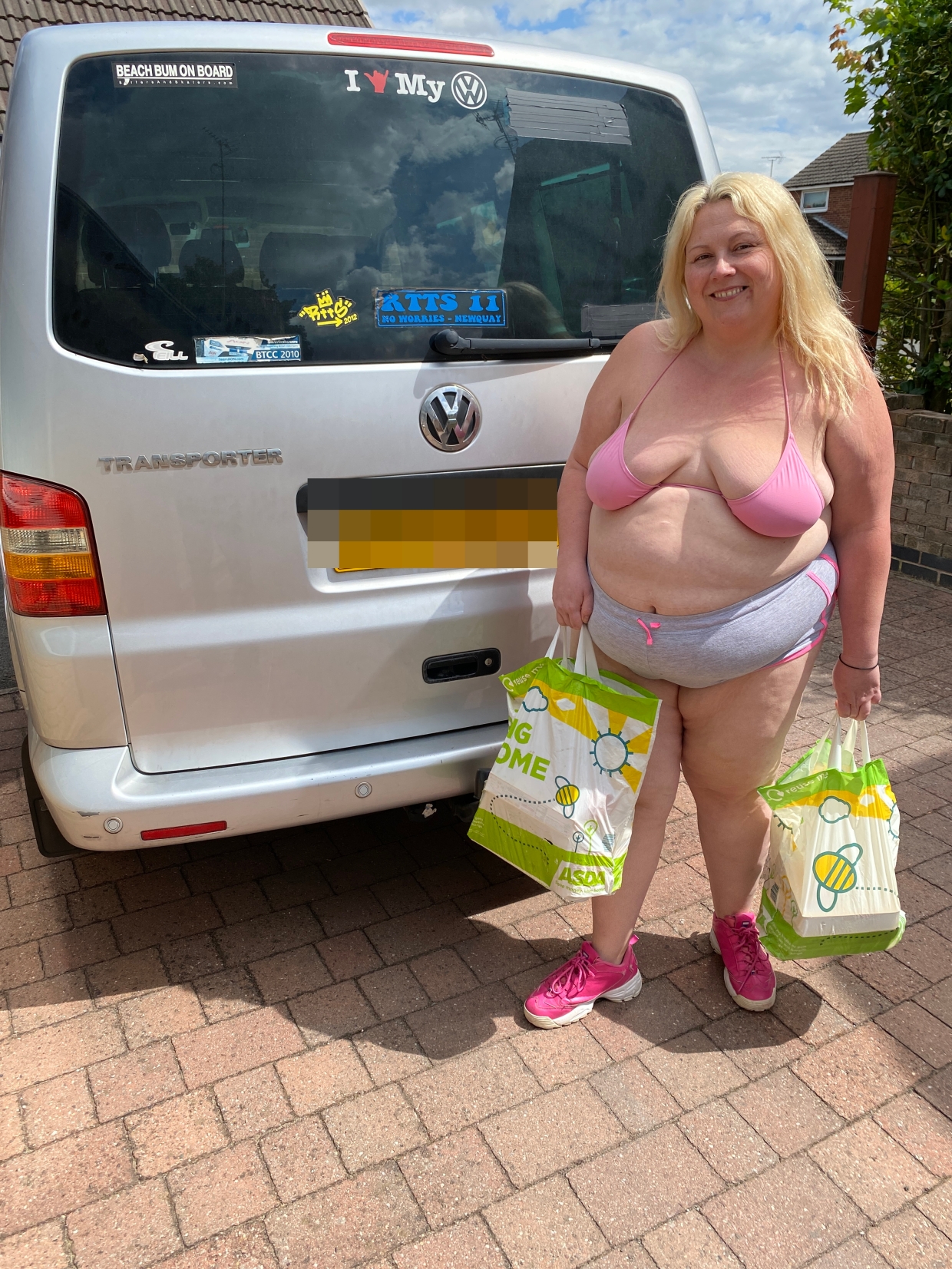 Fat-influencer o anche fat-fluencer: la gente la chiama "bomba a orologeria dell'obesità" ma a lei non interessa, ci vuole un bel coraggio