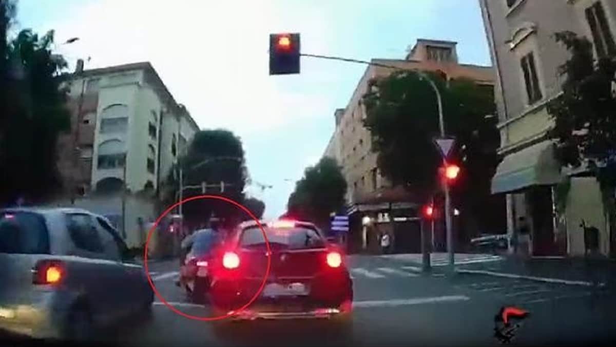 L'inseguimento spettacolare tra le strade di Bologna