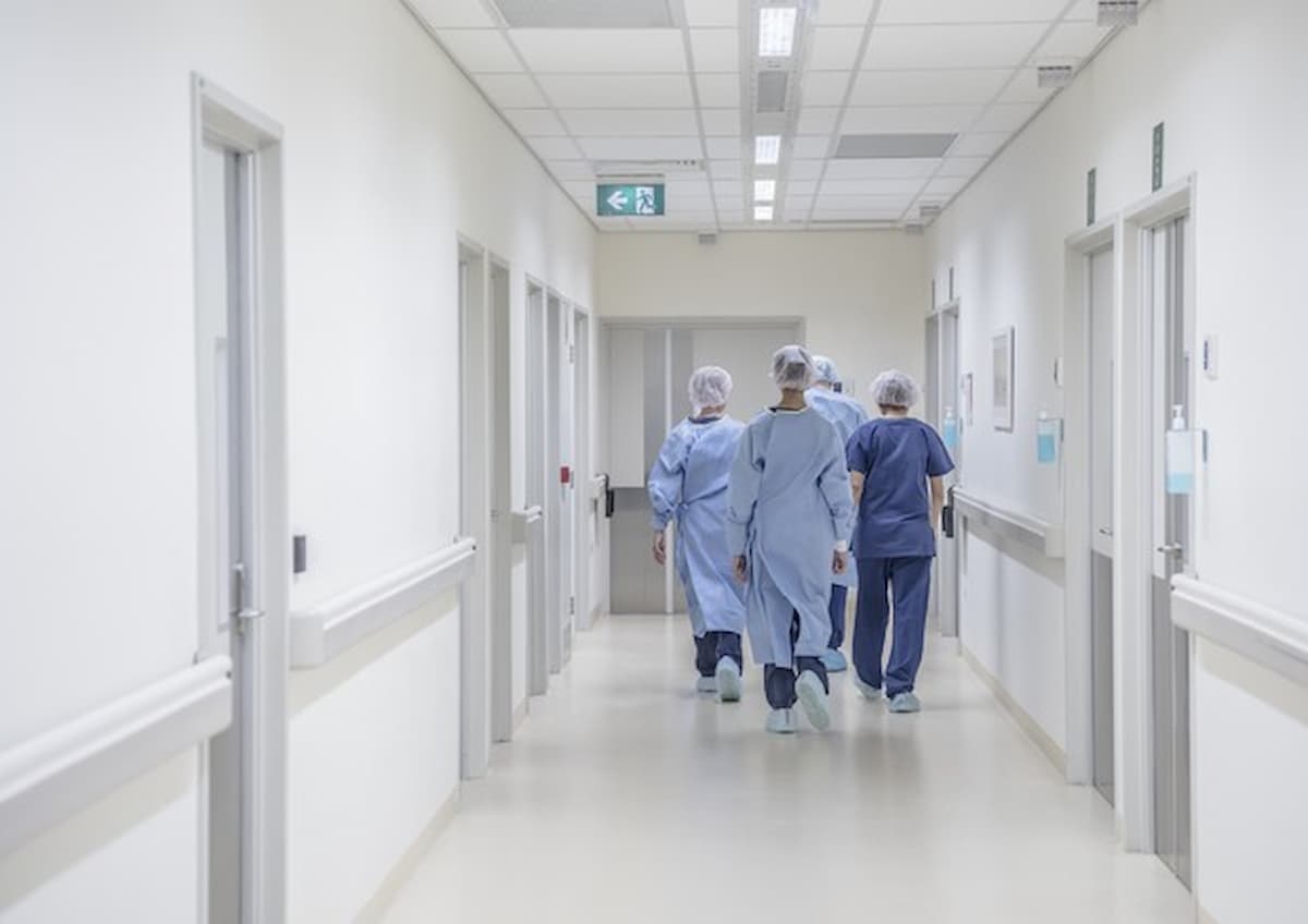 ospedale aggredisce infermieri