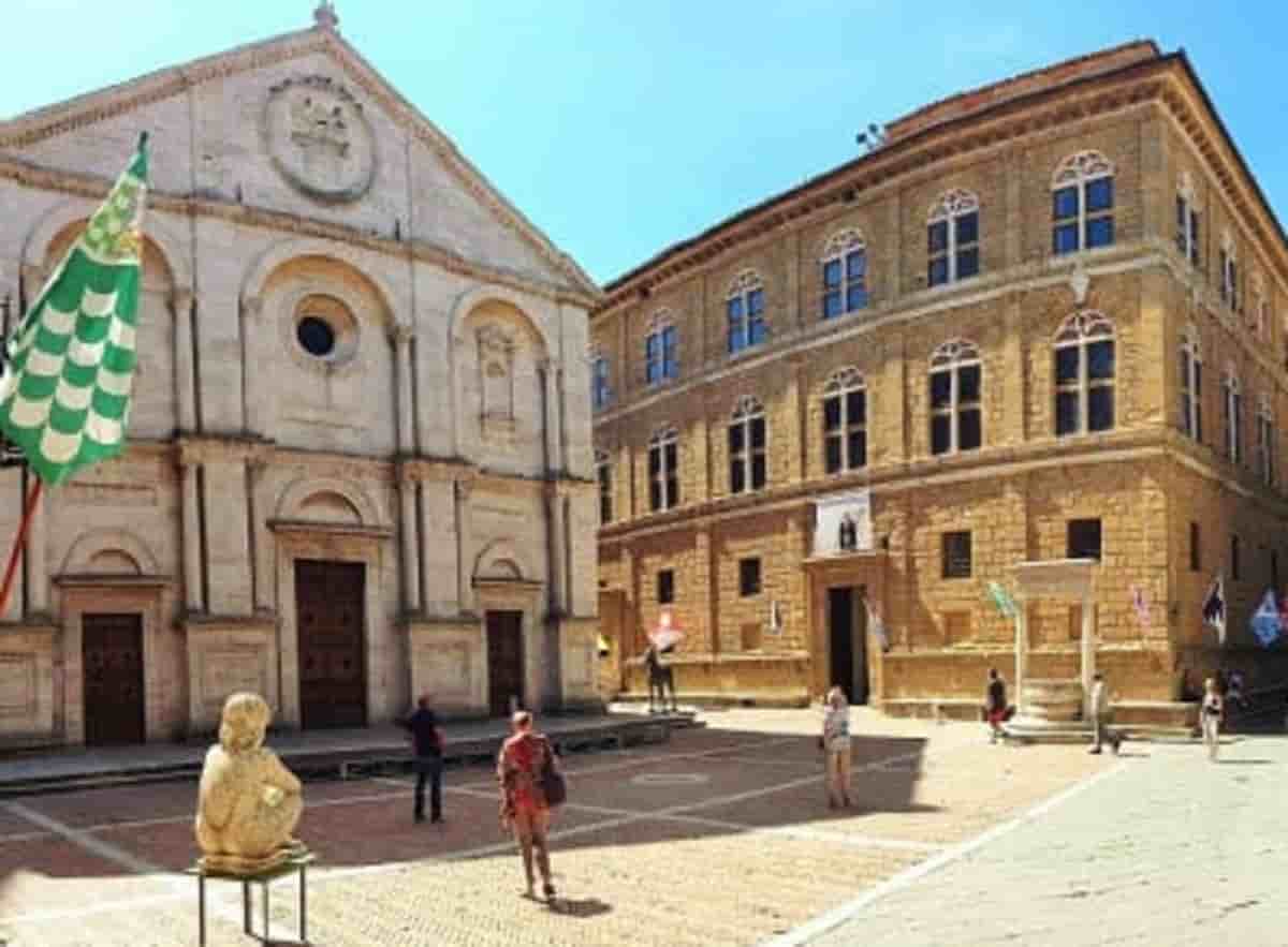 La torre civica di Pienza, foto Ansa