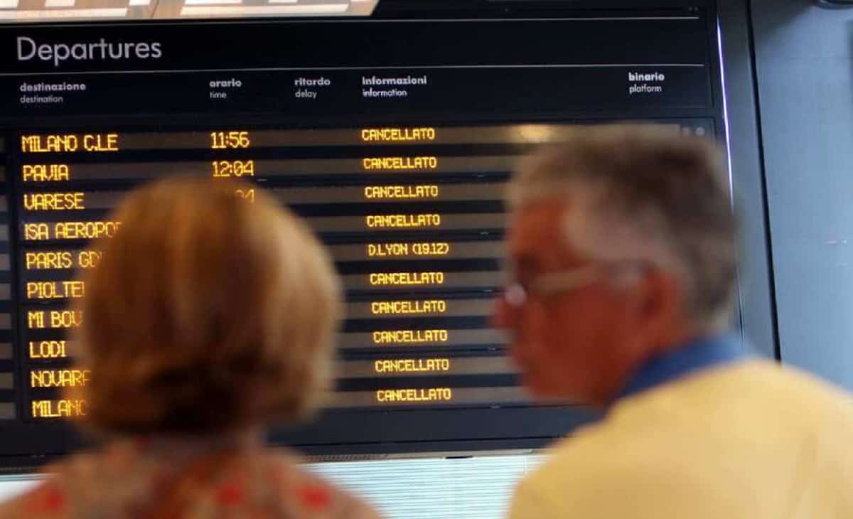 Sciopero treni 13 e 14 luglio, foto Ansa