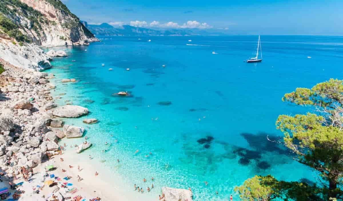 Le 10 spiagge italiane più cercate su Google