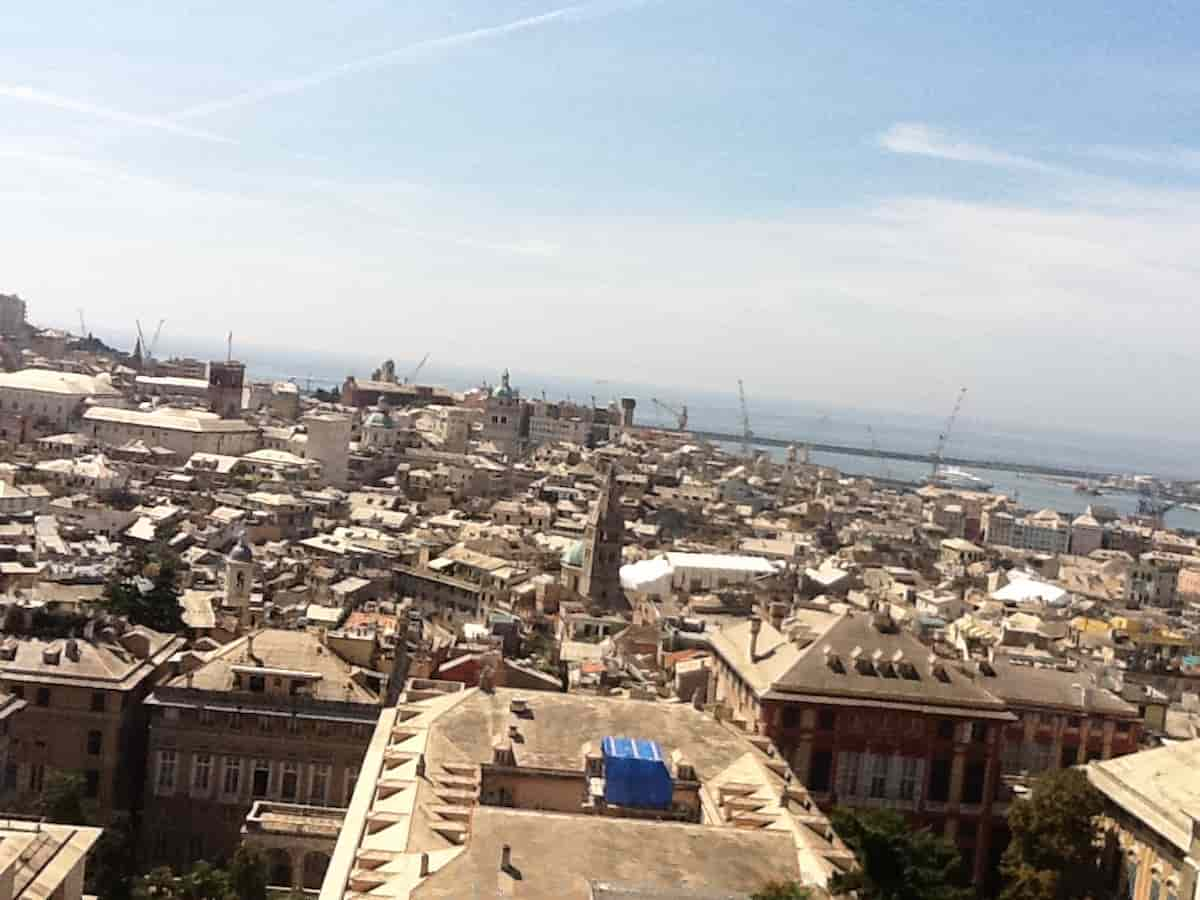 Genova per voi, un'idea di città in conflitto nuovo rinascimento o mistero? attesi effetti dai miliardi del Pnrr