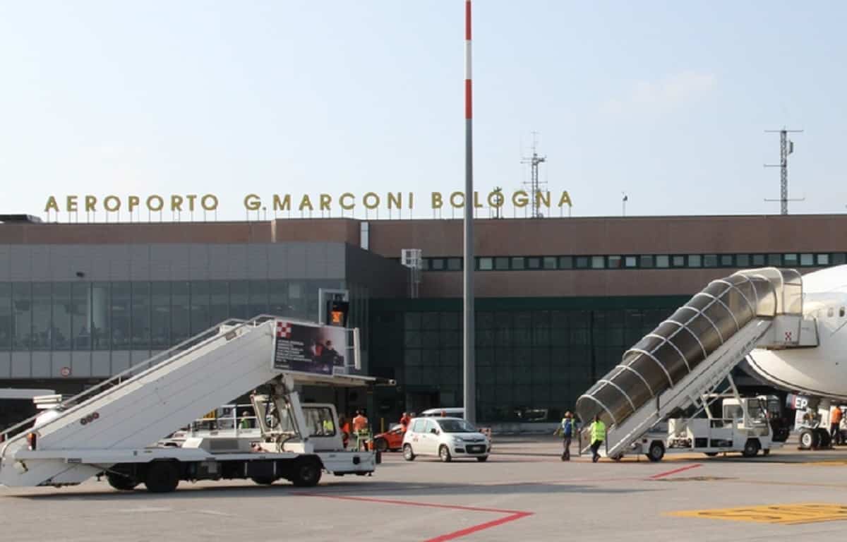 Aeroporto Marconi di Bologna, foto Ansa