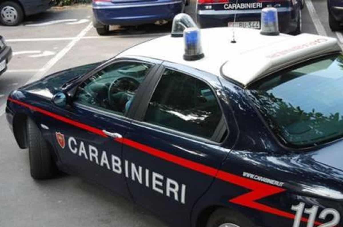 Galgagnano, 40enne minaccia suicidio: carabiniere lo salva dopo 3 ore di negoziazione. Foto d'archivio Ansa