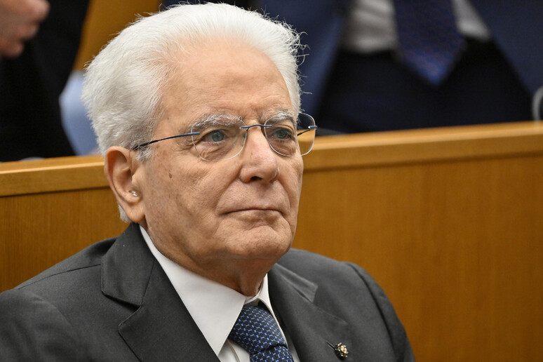Mattarella: "La morte di Giorgio Napolitano mi addolora profondamente"