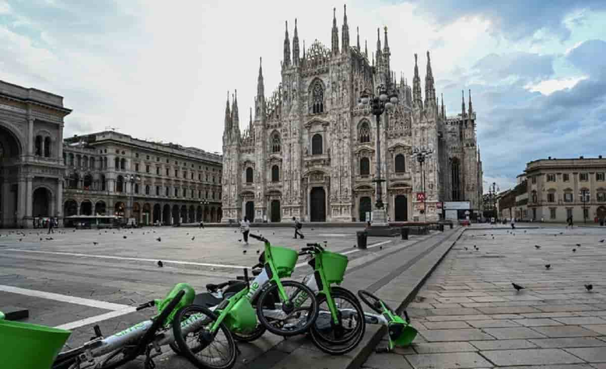 Stipendi, dove si guadagna di più? Milano in testa. Ecco la classifica. Foto Ansa
