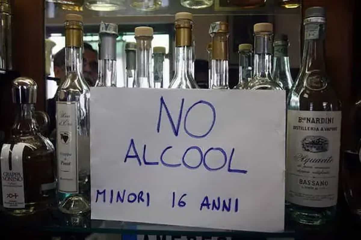 16enne coma etilico madre osnago