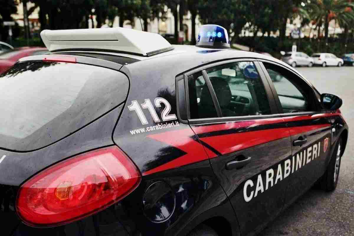 "Paga la droga o ti facciamo stuprare", 18enne sequestrata in auto