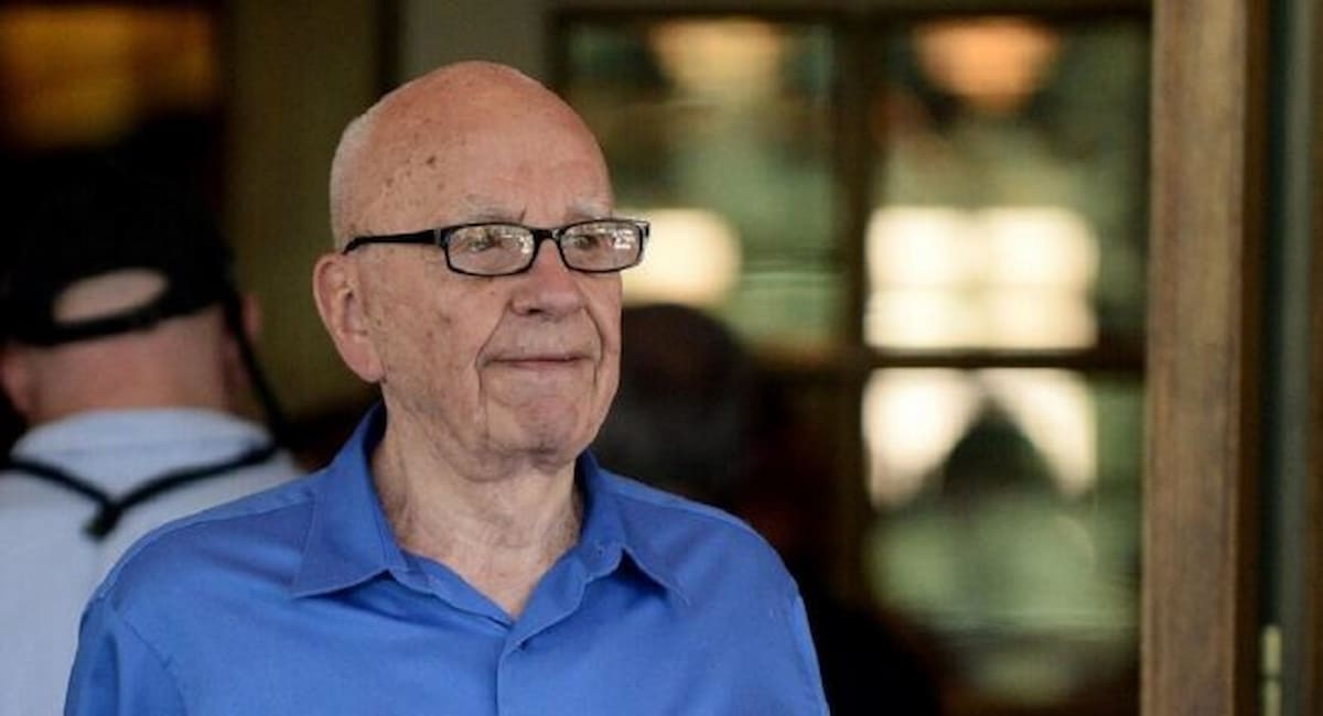 Rupert Murdoch in corsa per il Telegraph: asta per la testata inglese di destra che fa gola agli americani, vendite a un milione digitale incluso.