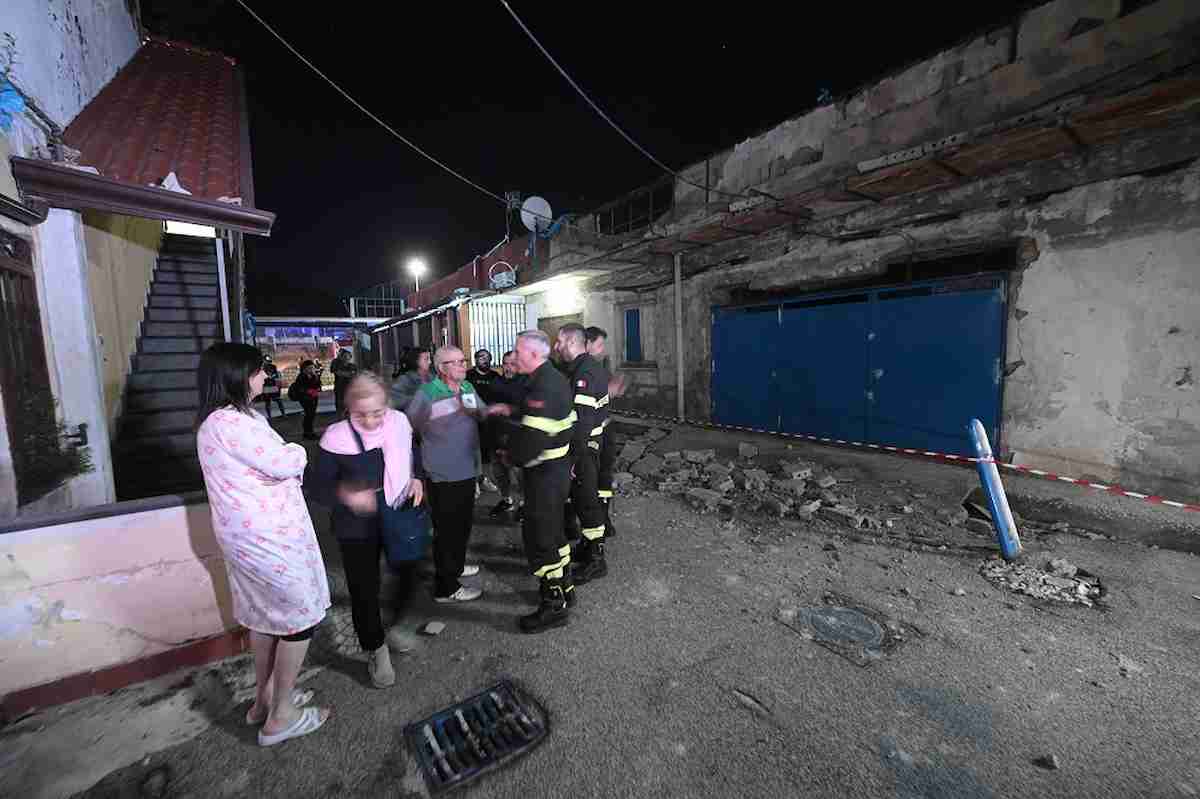 terremoto_napoli_ansa