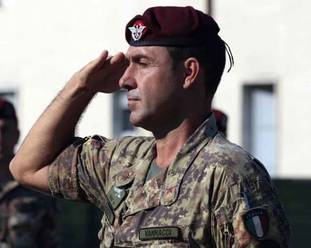 brindisi libro vannacci liceo