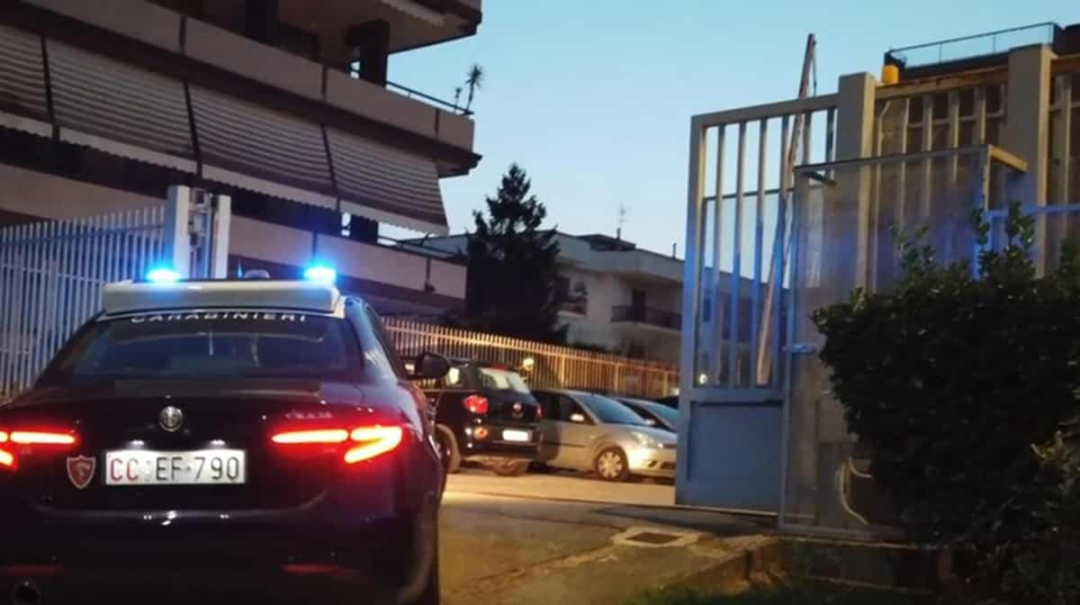 Madre arrestata con l'accusa di doppio infanticidio, il compagno: "Le voglio bene. Preferisco non parlare". Foto d'archivio Ansa