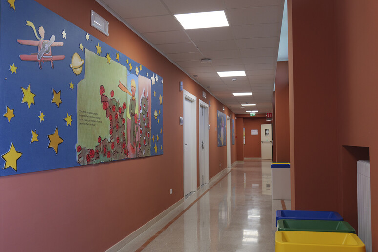 La storia della piccola Indi: tra malattia, speranza e la battaglia dei genitori