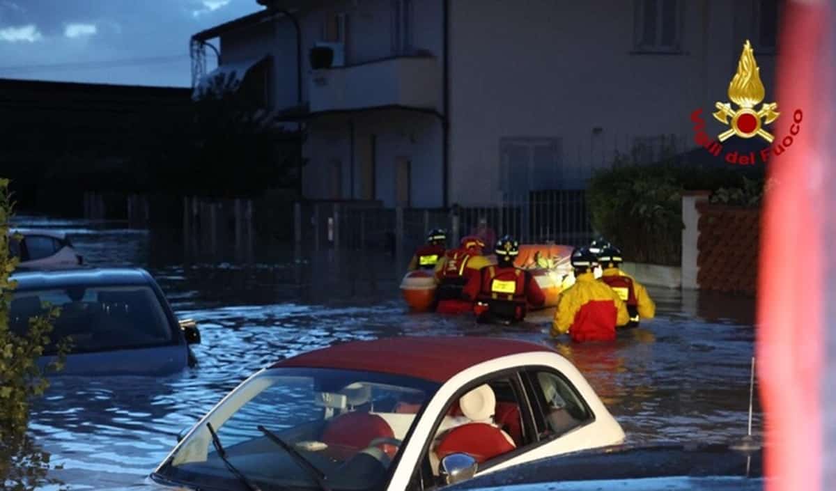 Maltempo, dopo Ciaran arriva un'altra tempesta: Debi. Sabato ancora piogge, vento e temporali al Centro-Nord. Foto d'archivio Ansa