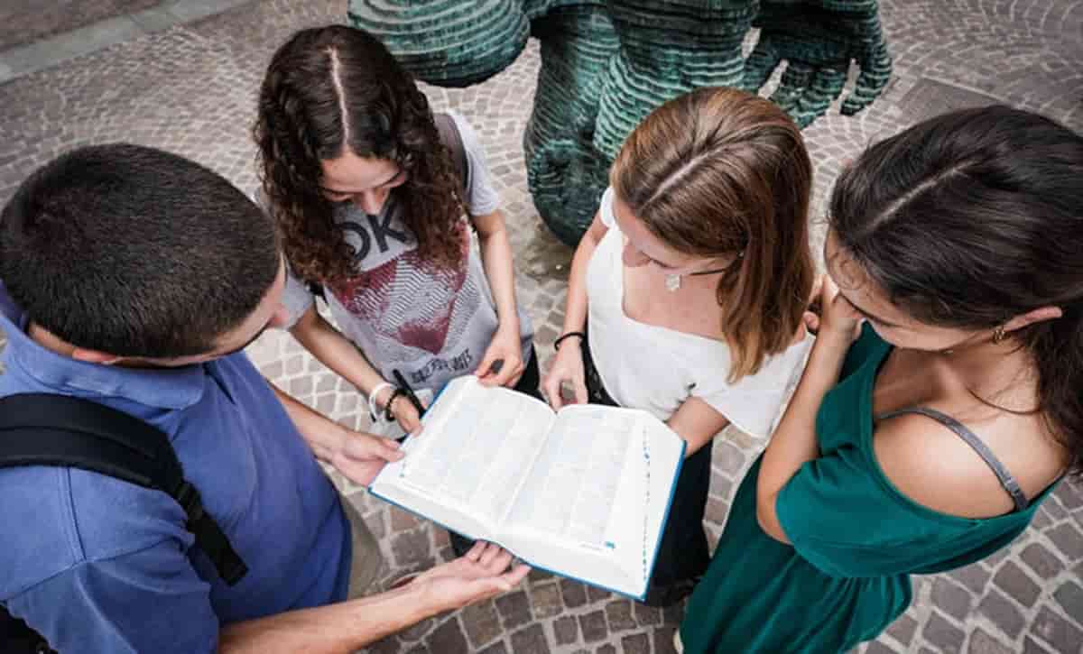 Maturità, una classe ripete la prova orale in un liceo di Messina. Quando un incubo diventa realtà. Foto d'archivio Ansa
