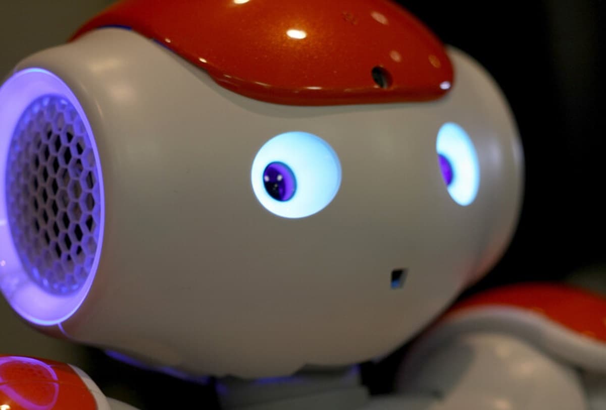 Robot scambia umano per un pacco