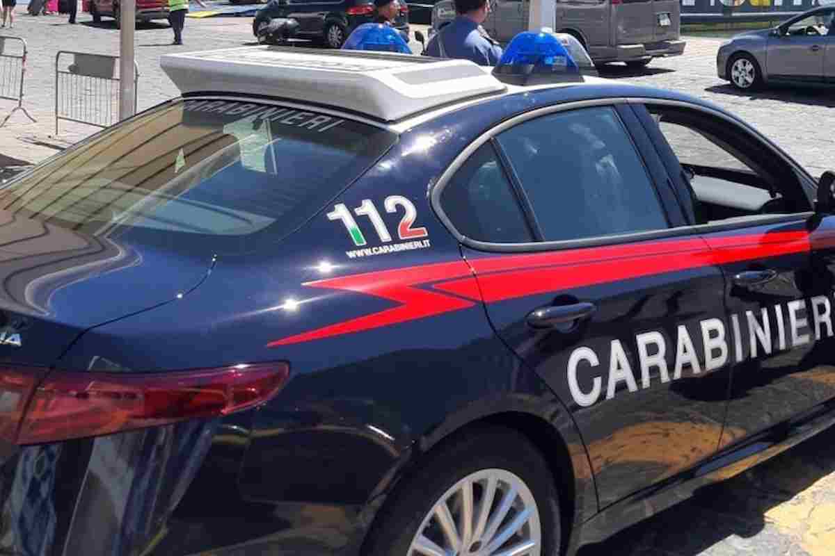 pattuglia carabinieri foto ansa