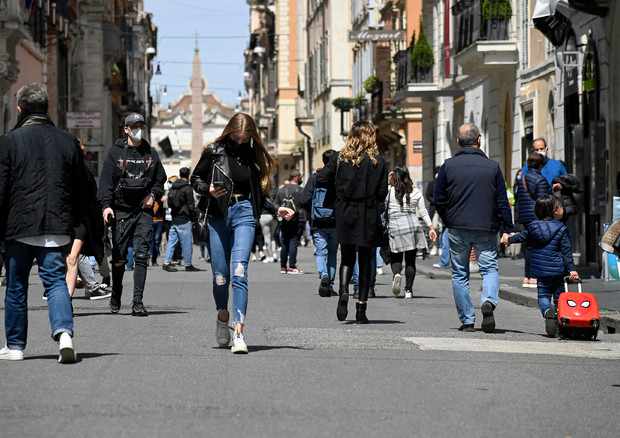 censis italia sempre più fragile