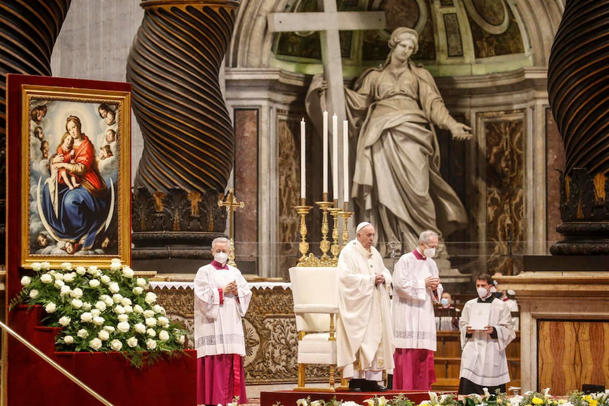 La chiesa è vuota? chi lo dice? La domenica forse ma battesimi, comunioni, matrimoni e soprattutto i funerali la riempiono.