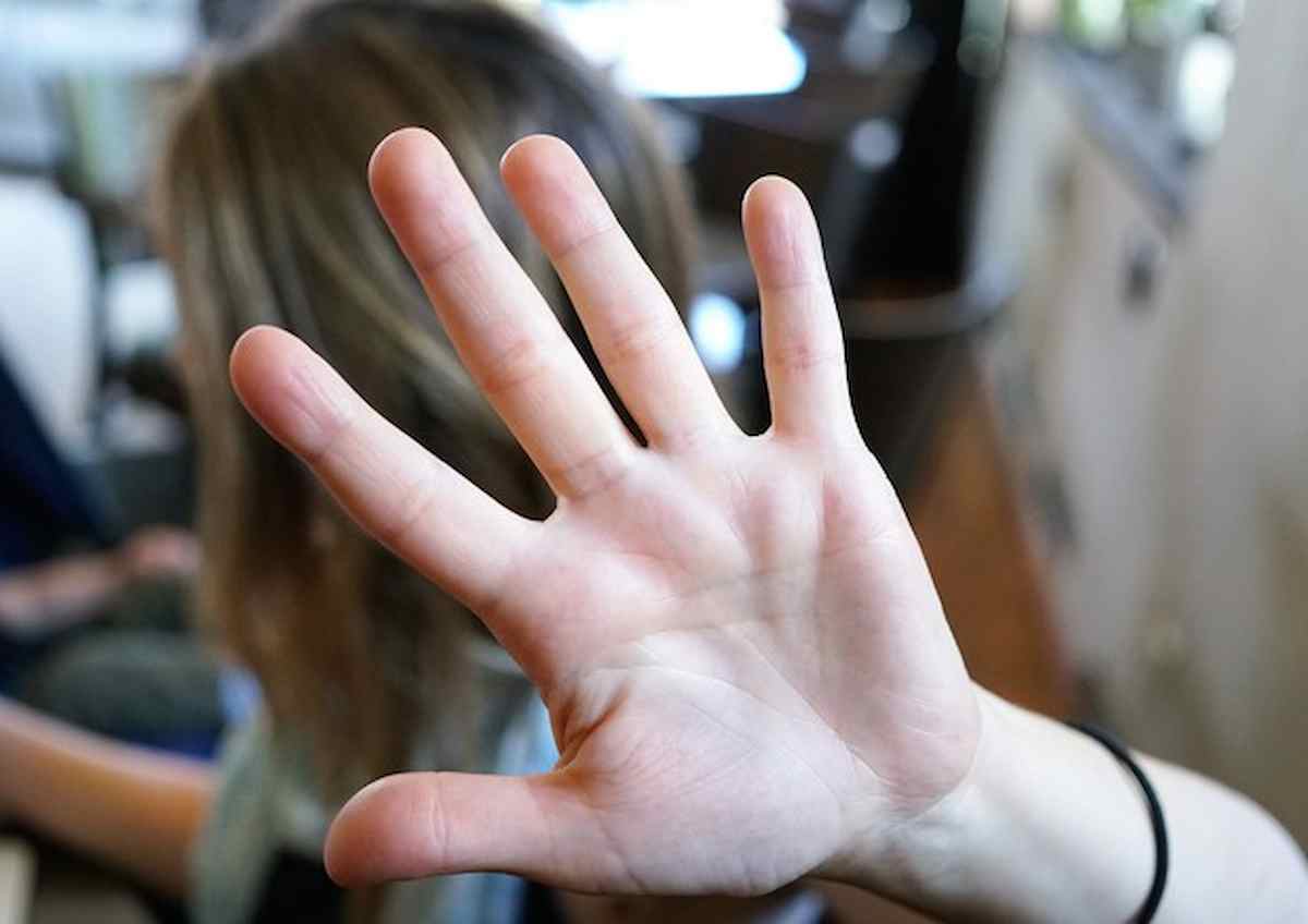 finto regista condannato a frosinone per violenza su donne