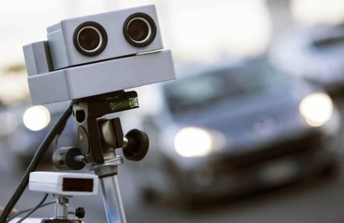 La guerra agli autovelox, altro dispositivo distrutto a Passo Giau. Fleximan ha già la sua setta?