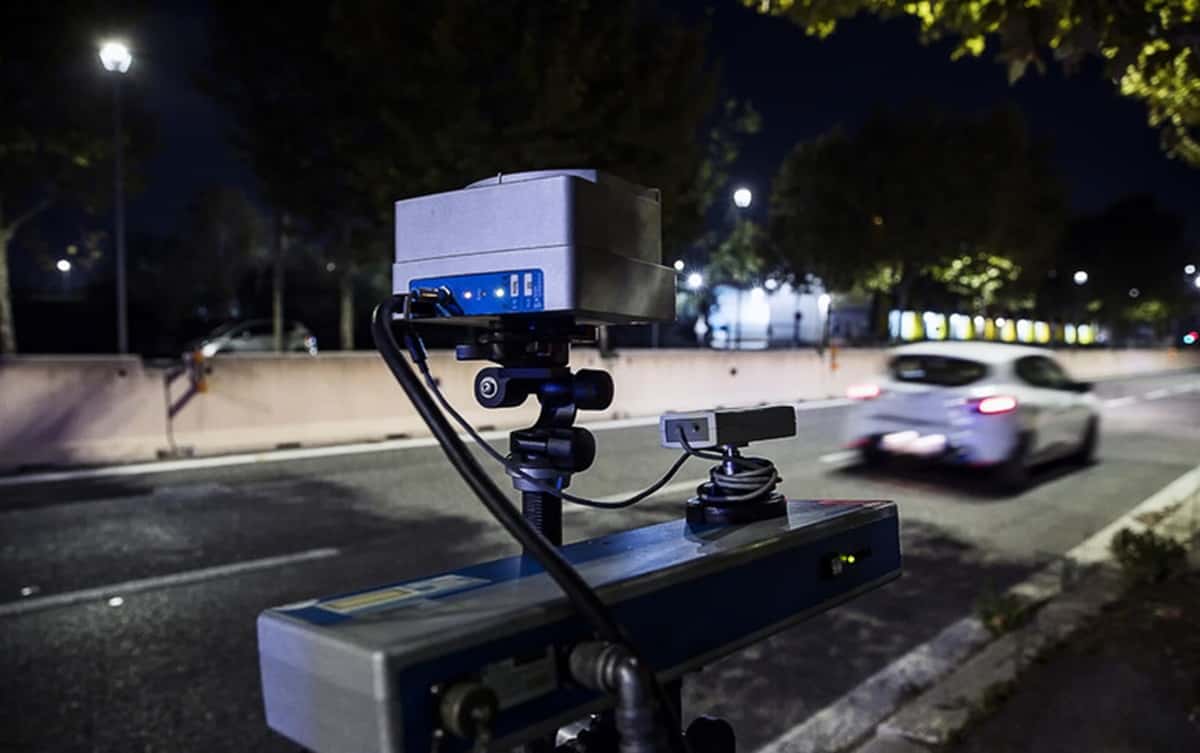 Nuovo autovelox abbattuto in Veneto. Lasciato volantino: "Fleximan sta arrivando"