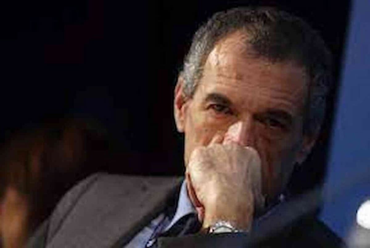 L’economista Cottarelli spiega la sua ricetta: l’Italia può crescere ma deve produrre di più, c’è bisogno di una immigrazione regolare