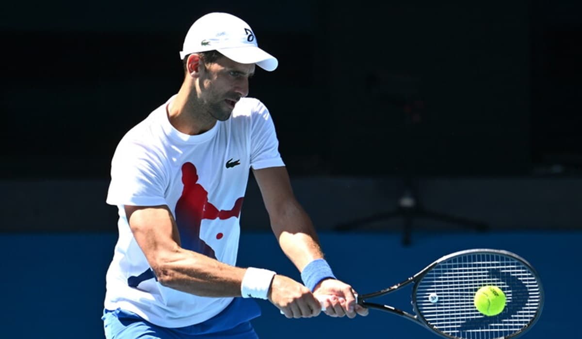 Tennis, clamoroso agli Australian Open: Re Djokovic ha rischiato di uscire al primo turno. Foto Ansa