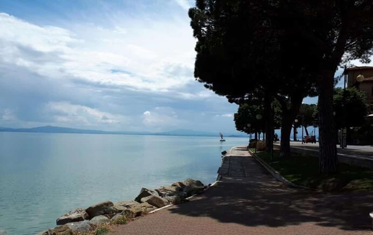 Donna trovata morta a Passignano sul Trasimeno: indagato il figlio. Foto Ansa