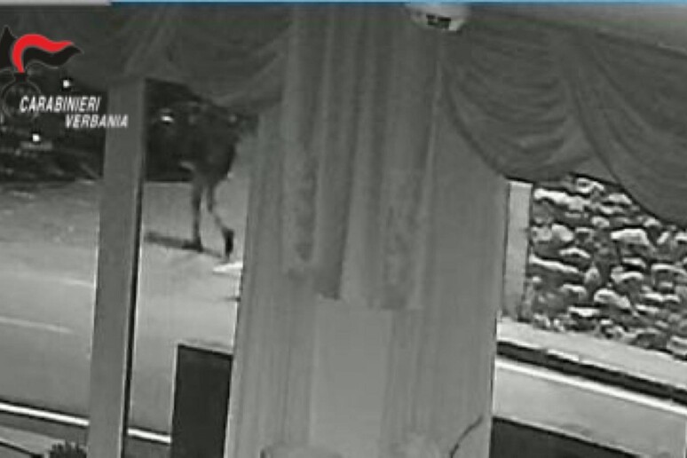 Tana per &quot;Fleximan&quot; in Piemonte: denunciato un 50enne che ha sradicato due autovelox