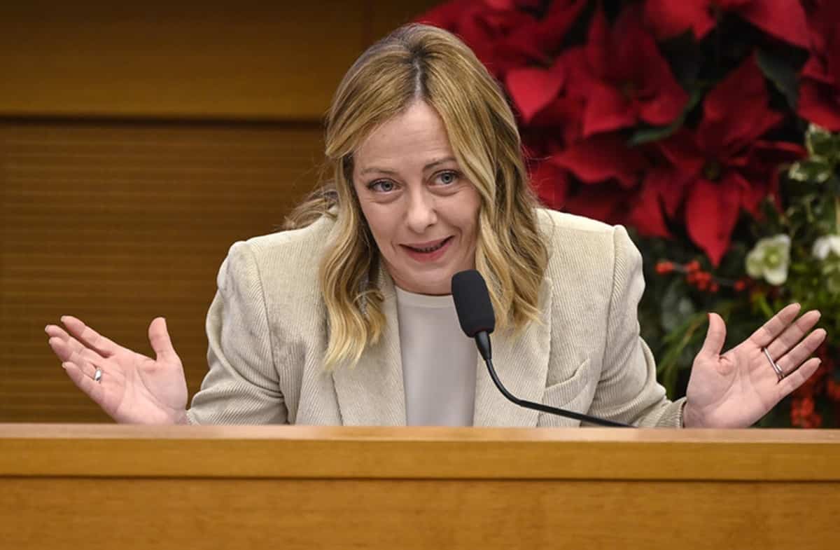 Cos'è e come funziona la commissione probiviri che Meloni ha citato per Pozzolo