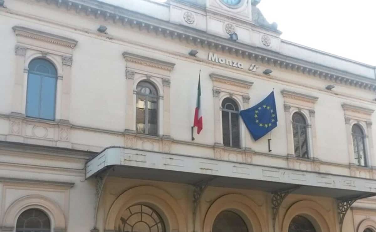 Monza, consigliere Pd neo mamma si dimette: negate le sedute da remoto. Foto d'archivio Ansa