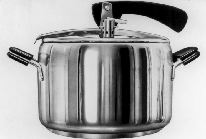 Cade la pentola con acqua bollente, bimba di un anno e mezzo gravemente ustionata