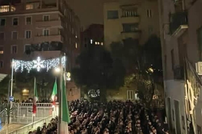 Saluto romano, Cassazione fa chiarezza: "E' reato se pericolo per l'ordine pubblico"